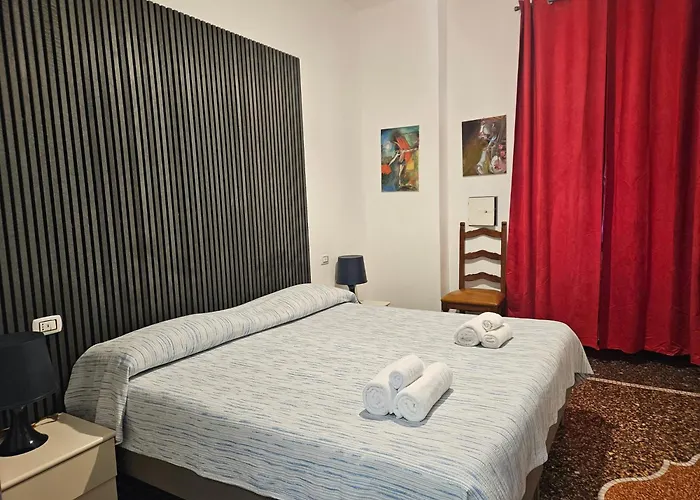 Affittacamere House Leomar Di Sara