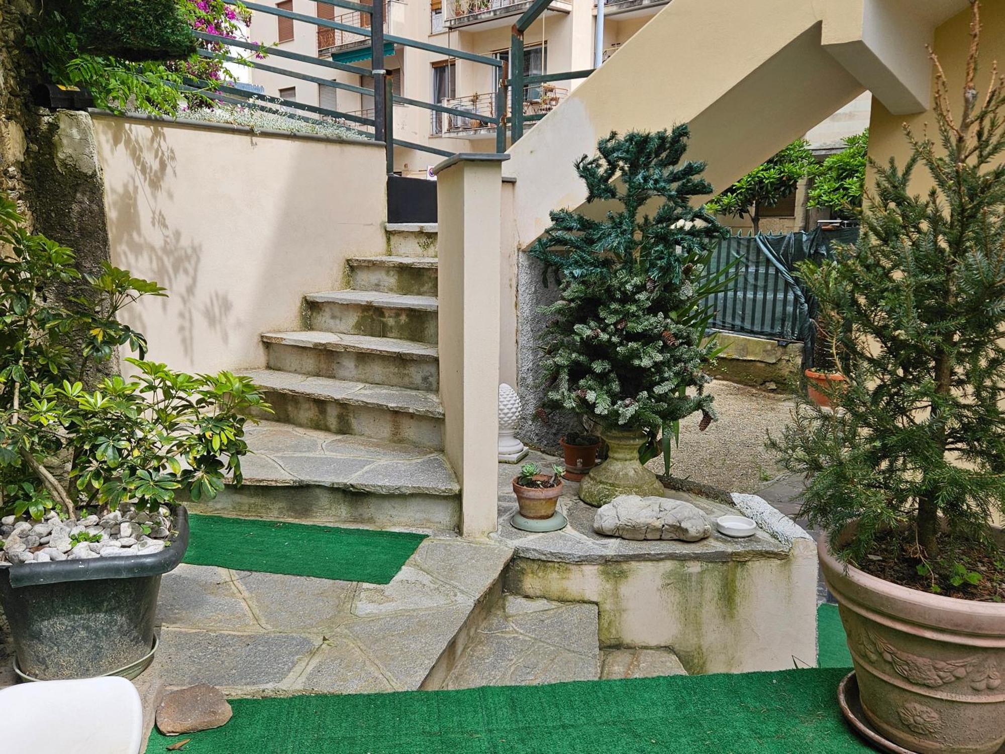 House Leomar Di Sara Guest house